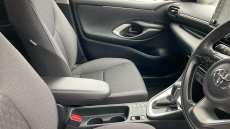 Toyota Yaris 1.5 Hybrid Design 5dr CVT Hybrid Hatchback